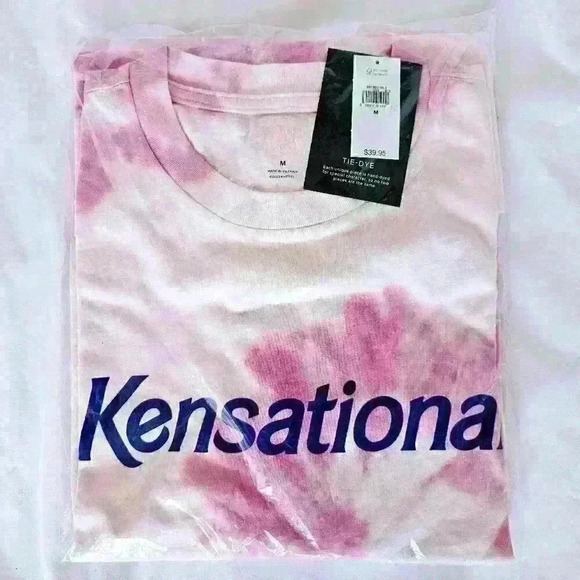 π NWT π Gap Γ Barbieβ’ Kensational Graphic T-Shirt, Unisex Size M - Picture 2 of 6